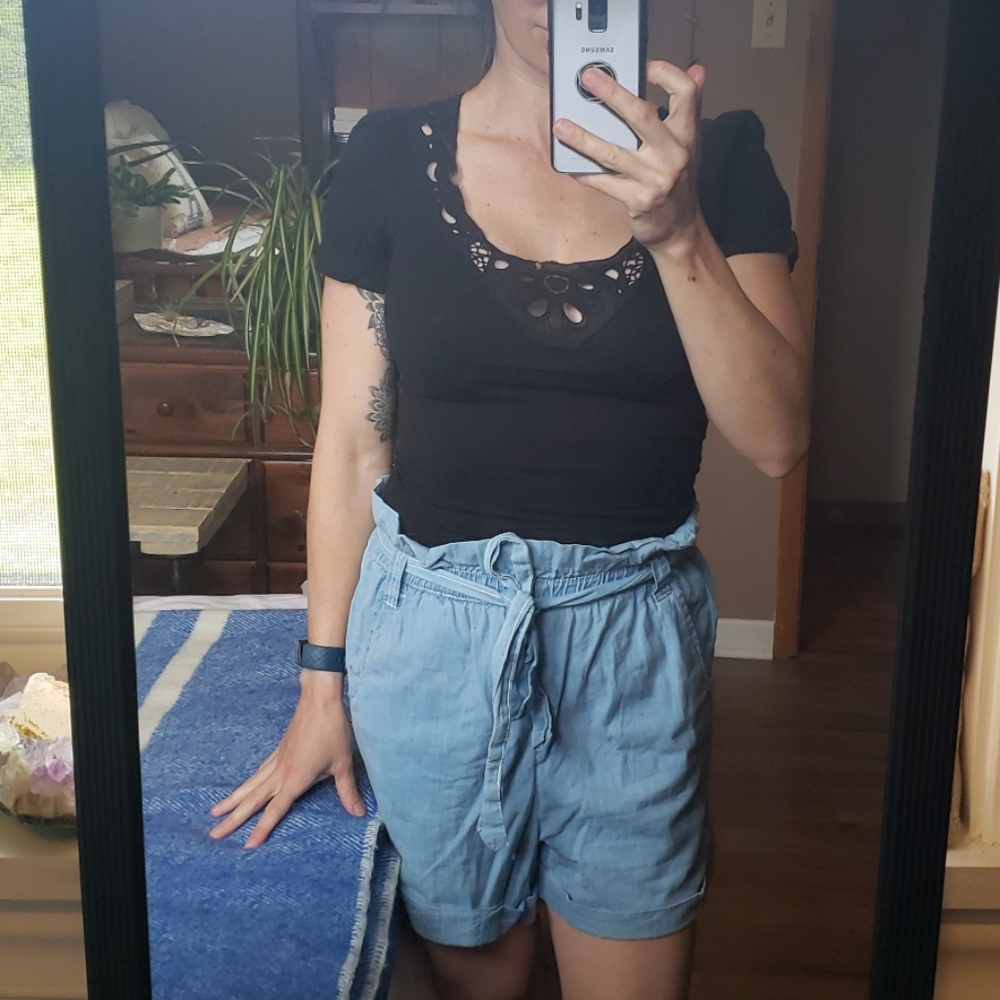 Guess top